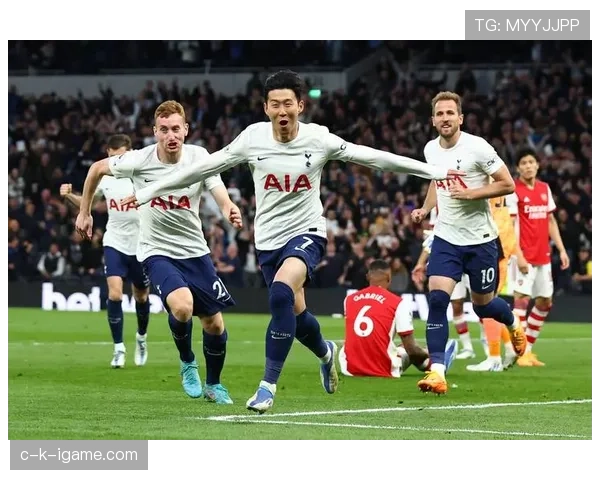 伊普斯维奇球迷发声抗议，呼吁俱乐部重视球队未来发展规划