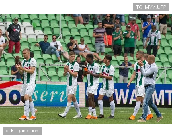 利兹联中路渗透战术显成效，进攻火力持续升级表现稳健