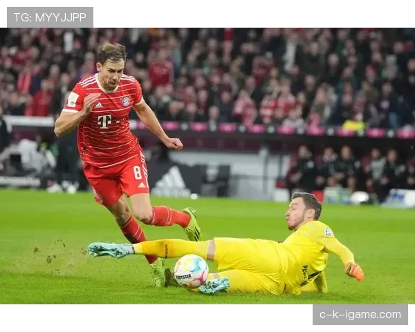 拜仁从压制到局面拉锯,近期节奏变化对球队稳定性面临考验 拜仁从压制到局面拉锯,近期节奏变化对球队稳定性面临考验