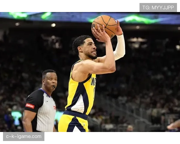 哈利伯顿通过精准挡拆助攻提升球队关键时刻效率