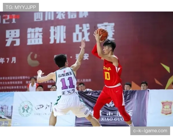 郭昊文赛场像开挂，私服衣品像打折店淘的，这反差笑死我